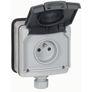 UTICNICA 2P+E MB 16A IP66