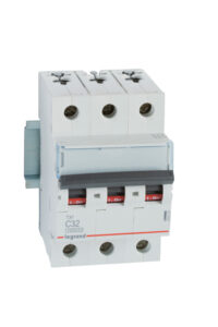 TX3: automatski osigurac 3P, 10kA, kriva "C", 32A
