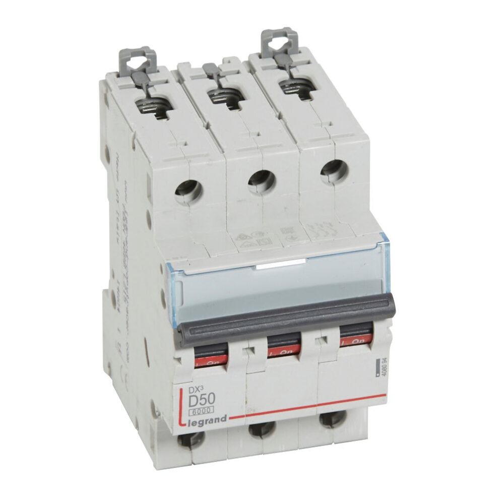 DX3 3P D50 6000A