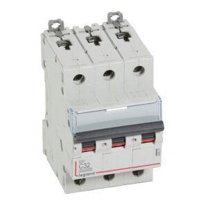 DX3: automatski osigurac 3P, 16kA, kriva "C", 32A