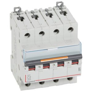 DX3: automatski osigurac 4P, 25 kA, kriva "C", 2A