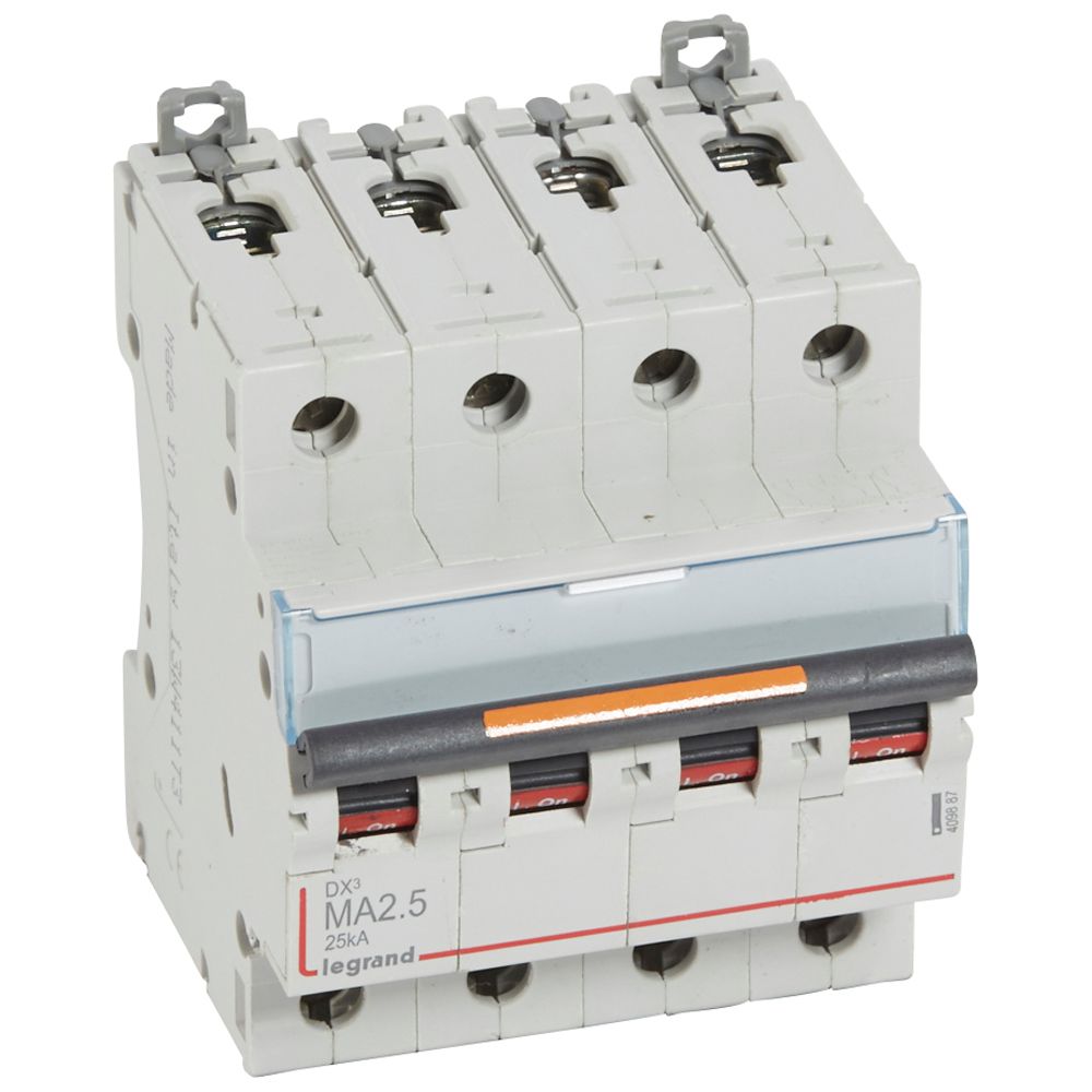 DX3 4P 2,5A 25KA