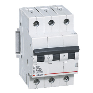 RX3: automatski osigurac 3P, 6kA, kriva "C", 25A