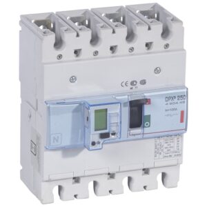 DPX3: kompakt prekidac 250A, 4P, F, FC, In=100A, Un=380/415V (Icu=36kA, Ics=100%Icu), elektronska zastitna jedinica (In=100A, Ir=0.4-1In, Isd=1.5...10In, Tr=3…15s, Tsd=0…0.5s, LCD), sa integrisanom centralnom mernom jedinicom (merenje I, U, F, Pn, En, THD)