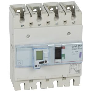 DPX3: kompakt prekidac 250A, 4P, F, FC, In=40A, Un=380/415V (Icu=50kA, Ics=100%Icu), elektronska zastitna jedinica (In=40A, Ir=0.4-1In, Isd=1.5...10In, Tr=3…15s, Tsd=0…0.5s, LCD), sa integrisanom centralnom mernom jedinicom (merenje I, U, F, Pn, En, THD)