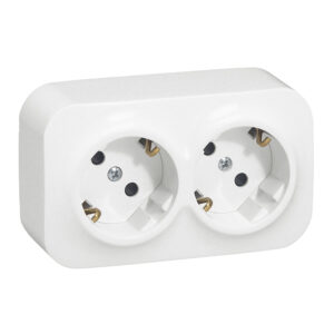 FORIX: uticnica pod uglom 45°, sa zastitom od slucajnog dodira, 2x2P+E, 16A, IP21, bela