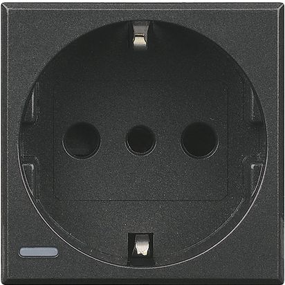 H UTICNICA 2P+E IT STD TIP P30