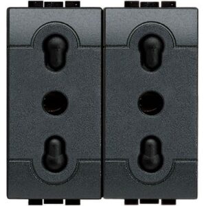 L UTICNICA 2X2P+E IT STD 16A