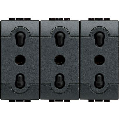 L UTICNICA 3X2P+E IT STD 16A