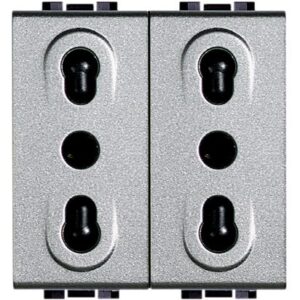 NT UTICNICA 2X2P+E IT STD 16A