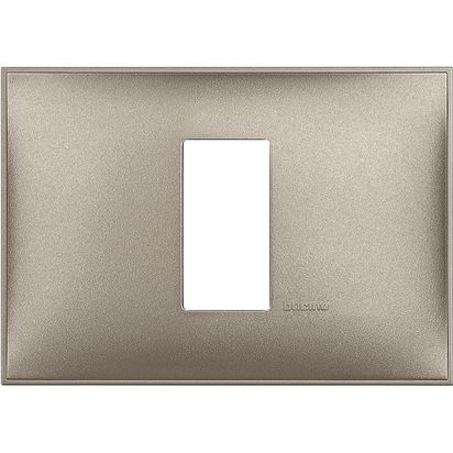 Classia: okvir, 1M ( za doznu 3M ), titanijum metal